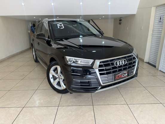 AUDI-Q5-2019