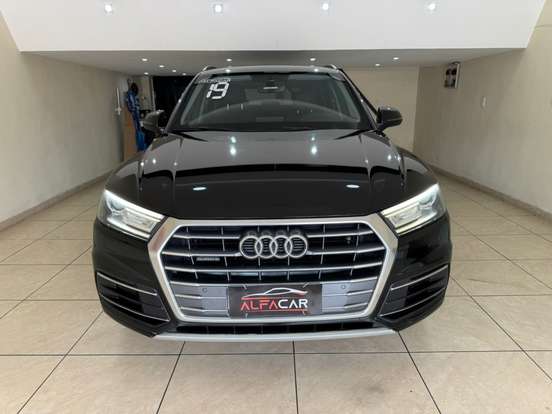 AUDI-Q5-2019