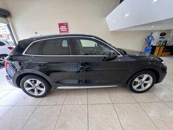 AUDI-Q5-2019