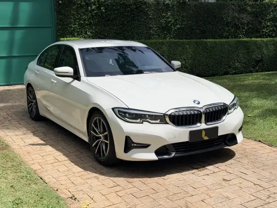 BMW 320i 2.0 16V TURBO GASOLINA SPORT AUTOMÁTICO BMW 320i 2.0 16V TURBO GASOLINA SPORT AUTOMÁTICO