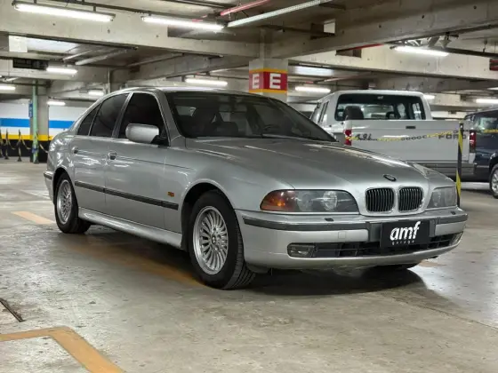 BMW 540i 4.4 PROTECTION SEDAN V8 32V GASOLINA 4P AUTOMÁTICO BMW 540i 4.4 PROTECTION SEDAN V8 32V GASOLINA 4P AUTOMÁTICO