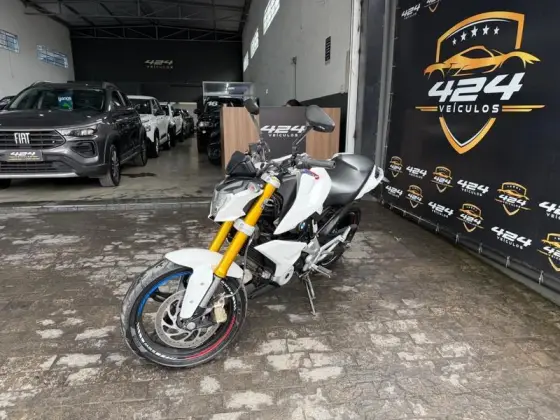 BMW G 310 R BMW G 310 R