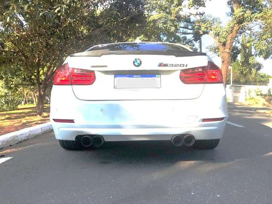 BMW-320i-2014