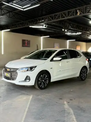 CHEVROLET ONIX 1.0 TURBO FLEX PREMIER AUTOMÁTICO CHEVROLET ONIX 1.0 TURBO FLEX PREMIER AUTOMÁTICO
