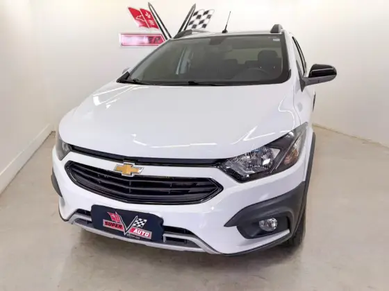 CHEVROLET ONIX 1.4 MPFI ACTIV 8V FLEX 4P AUTOMÁTICO
