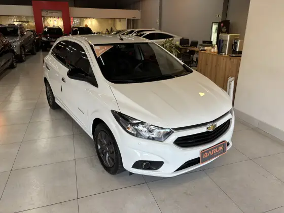 CHEVROLET ONIX 1.4 MPFI ADVANTAGE 8V FLEX 4P AUTOMÁTICO