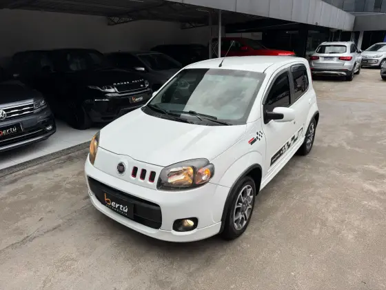 FIAT UNO 1.4 SPORTING 8V FLEX 4P MANUAL