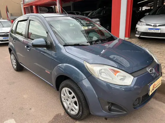 FORD FIESTA 1.6 ROCAM HATCH 8V FLEX 4P MANUAL FORD FIESTA 1.6 ROCAM HATCH 8V FLEX 4P MANUAL