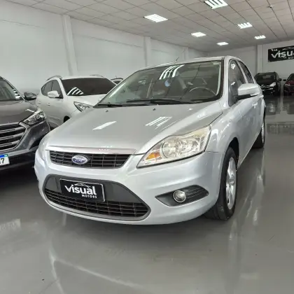 FORD FOCUS 2.0 GLX SEDAN 16V FLEX 4P AUTOMÁTICO FORD FOCUS 2.0 GLX SEDAN 16V FLEX 4P AUTOMÁTICO