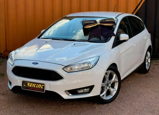 FORD FOCUS 2.0 SE PLUS 16V FLEX 4P POWERSHIFT FORD FOCUS 2.0 SE PLUS 16V FLEX 4P POWERSHIFT