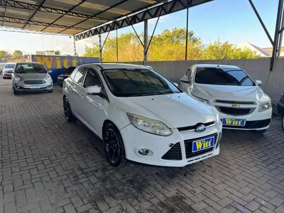 FORD FOCUS 2.0 TITANIUM SEDAN 16V FLEX 4P POWERSHIFT