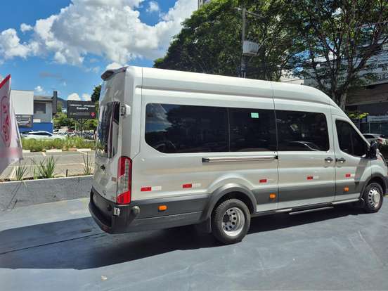 FORD-TRANSIT-2.0 ECOBLUE DIESEL MINIBUS 17+1 460E AUTOMÁTICO FORD-TRANSIT-2024