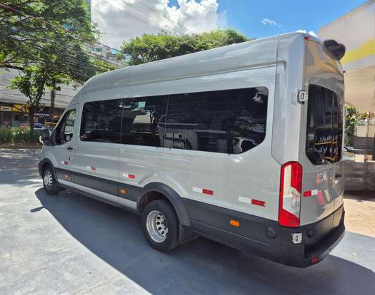 FORD-TRANSIT-2024