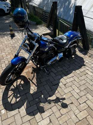 HARLEY-DAVIDSON-SOFTAIL BREAKOUT-2015