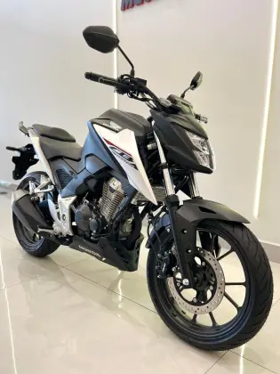 HONDA CB 300F TWISTER CBS HONDA CB 300F TWISTER CBS