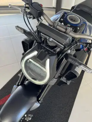 HONDA-CB 650R E-CLUTCH-2025