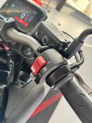 HONDA-CB 650R E-CLUTCH-2025