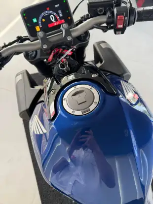 HONDA-CB 650R E-CLUTCH-2025