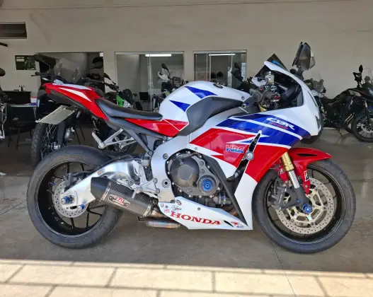 HONDA CBR 1000RR FIREBLADE 