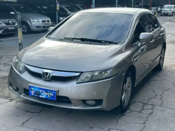 HONDA CIVIC 1.8 LXS 16V FLEX 4P AUTOMÁTICO HONDA CIVIC 1.8 LXS 16V FLEX 4P AUTOMÁTICO