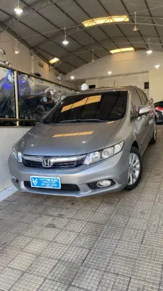 HONDA CIVIC 2.0 LXR 16V FLEX 4P AUTOMÁTICO HONDA CIVIC 2.0 LXR 16V FLEX 4P AUTOMÁTICO