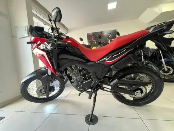 HONDA XRE 300 SAHARA HONDA XRE 300 SAHARA