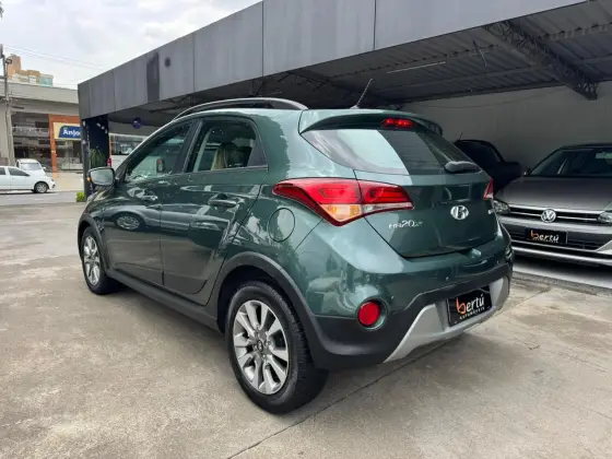 HYUNDAI HB20X 1.6 16V STYLE FLEX 4P AUTOMÁTICO HYUNDAI HB20X 1.6 16V STYLE FLEX 4P AUTOMÁTICO