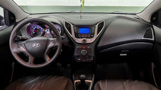 HYUNDAI-HB20-2015