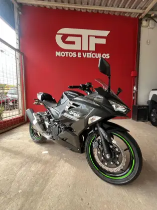 KAWASAKI NINJA 400 