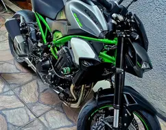 KAWASAKI Z900 KAWASAKI Z900