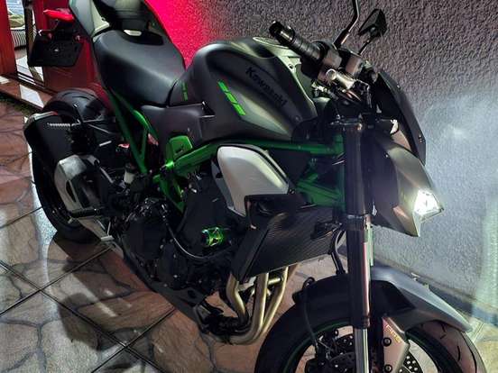 KAWASAKI-Z900 KAWASAKI-Z900-2025