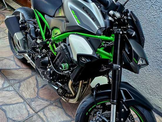 KAWASAKI-Z900 KAWASAKI-Z900-2025