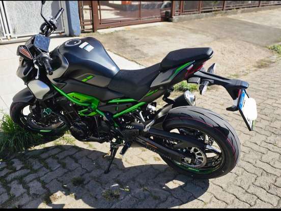 KAWASAKI-Z900 KAWASAKI-Z900-2025