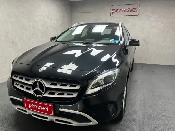 MERCEDES-BENZ GLA 200 1.6 CGI FLEX ADVANCE 7G-DCT