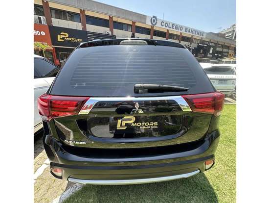 MITSUBISHI-OUTLANDER-2.0 COMFORT 16V GASOLINA 4P AUTOMÁTICO MITSUBISHI-OUTLANDER-2017