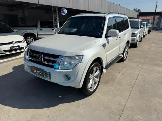 MITSUBISHI PAJERO FULL 3.8 HPE 4X4 V6 24V GASOLINA 4P AUTOMÁTICO