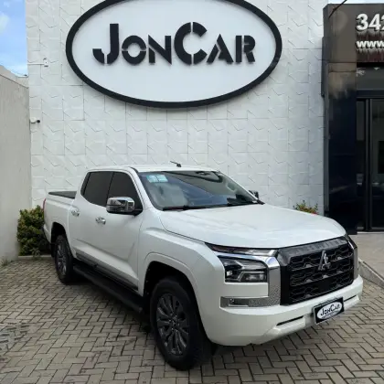 MITSUBISHI TRITON 2.4 BITURBO DIESEL CD HPE 4X4 AUTOMÁTICO