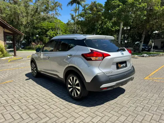 NISSAN KICKS 1.6 16V FLEXSTART SL 4P XTRONIC