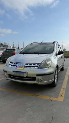 NISSAN-LIVINA-2011