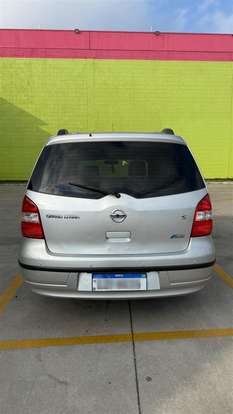 NISSAN-LIVINA-1.8 S 16V FLEX 4P AUTOMÁTICO NISSAN-LIVINA-2011