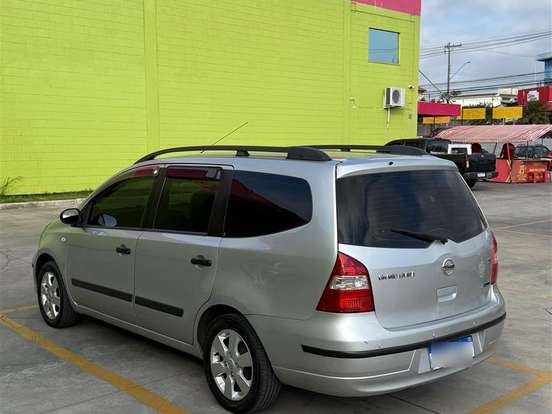 NISSAN-LIVINA-1.8 S 16V FLEX 4P AUTOMÁTICO NISSAN-LIVINA-2011