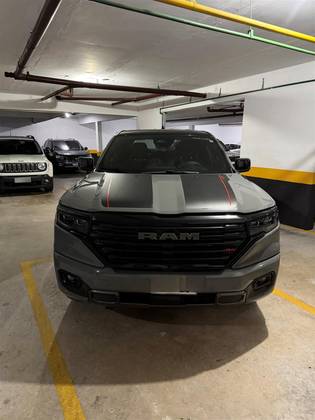 RAM RAMPAGE 2.0 HURRICANE 4 TURBO GASOLINA R/T 4X4 AUTOMÁTICO