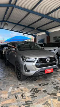 TOYOTA HILUX 2.8 D-4D TURBO DIESEL CD SRV 4X4 AUTOMÁTICO