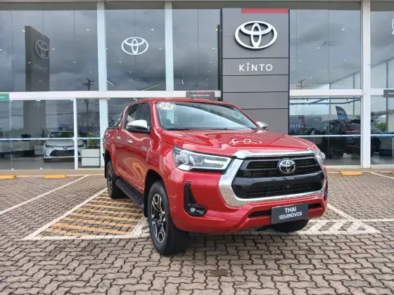 TOYOTA HILUX 2.8 D-4D TURBO DIESEL CD SRX 4X4 AUTOMÁTICO TOYOTA HILUX 2.8 D-4D TURBO DIESEL CD SRX 4X4 AUTOMÁTICO