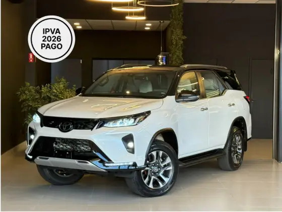 TOYOTA HILUX SW4 2.8 D-4D TURBO DIESEL DIAMOND 7L 4X4 AUTOMÁTICO