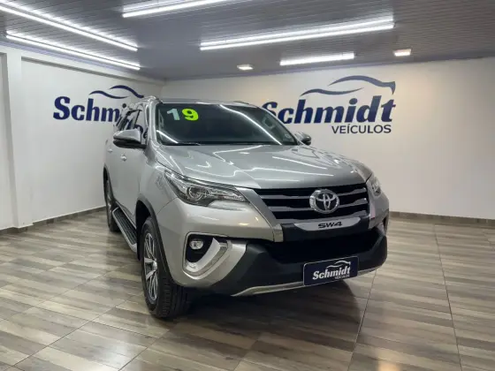 TOYOTA HILUX SW4 2.8 SRX 4X4 16V TURBO INTERCOOLER DIESEL 4P AUTOMÁTICO