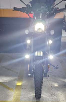TRIUMPH-SCRAMBLER 1200 XE-2023
