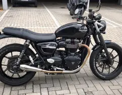 TRIUMPH STREET TWIN TRIUMPH STREET TWIN
