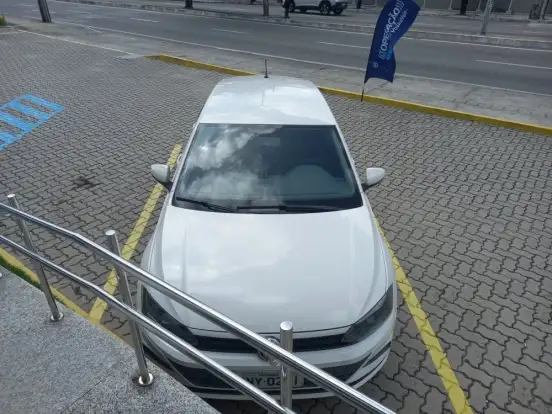VOLKSWAGEN-POLO-2017
