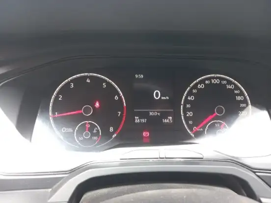 VOLKSWAGEN-POLO-2017